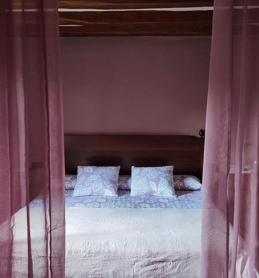 Bed and Breakfast Cal Ros Calonge de Segarra Екстер'єр фото