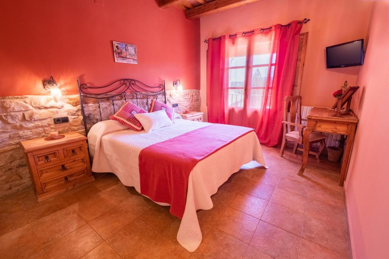 Bed and Breakfast Cal Ros Calonge de Segarra Екстер'єр фото